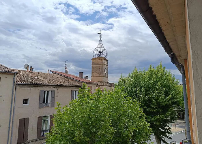 Loft Central Spacieux - Parking Inclus