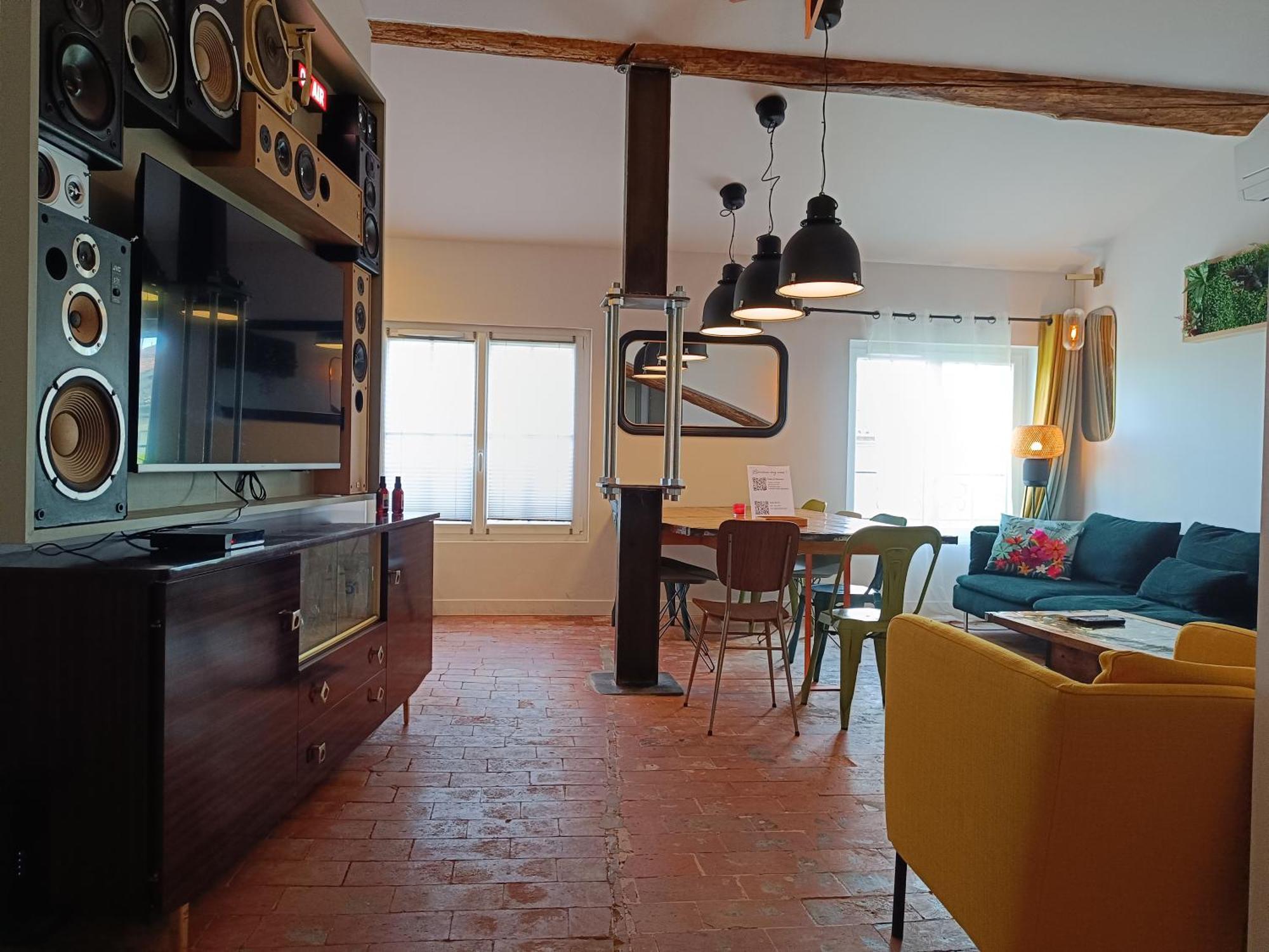 Loft Spacieux - Parking Inclus Manosque